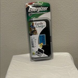 Family battery Charger - Black